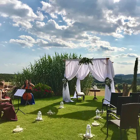 Gasthuis Liszkay Borkuria 4*