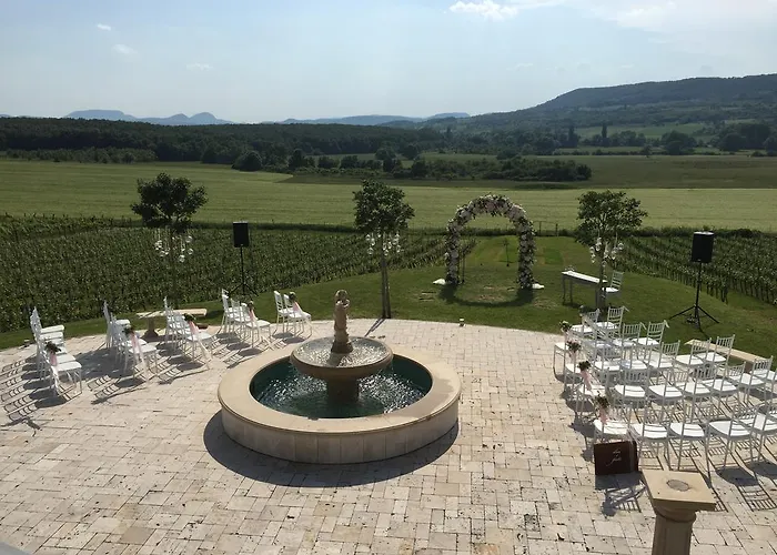 Liszkay Borkuria 4* Monoszlo