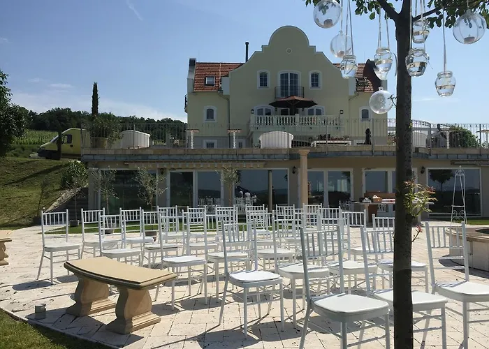 בית הארחה Liszkay Borkuria